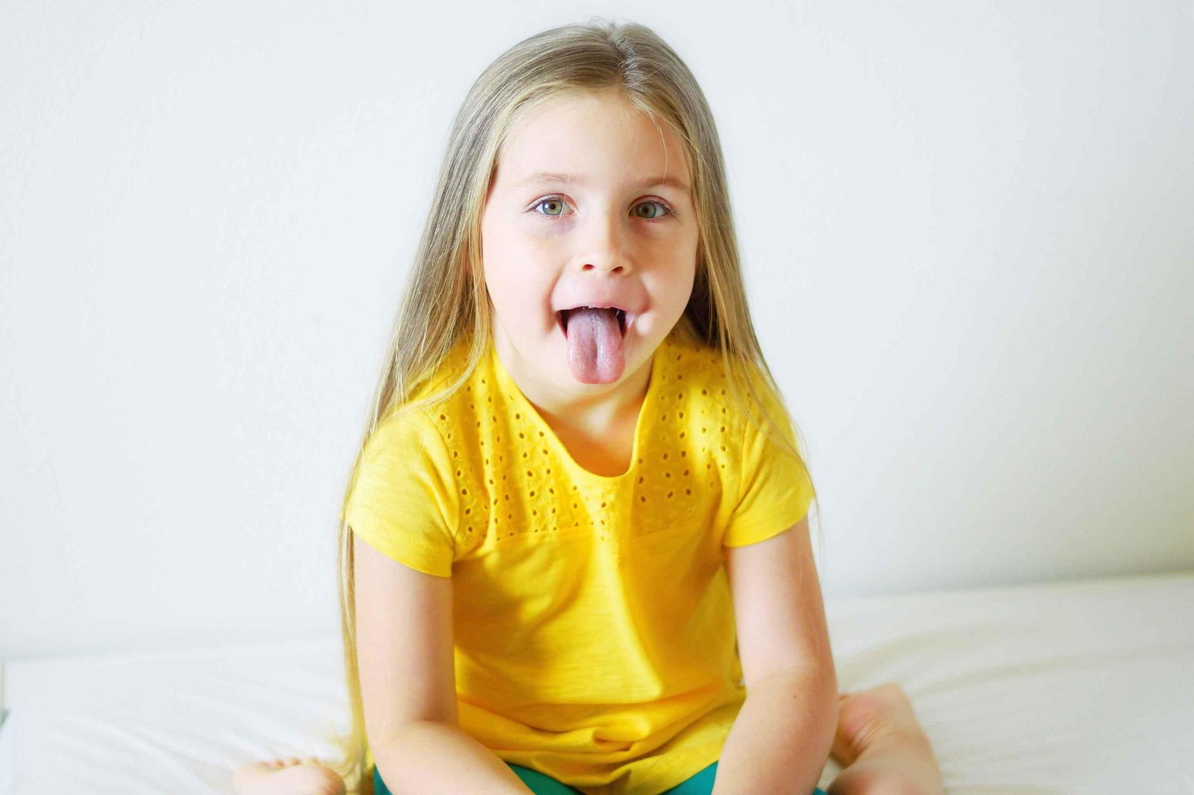 舌苔发黑辨证,舌苔发青警惕四种原因