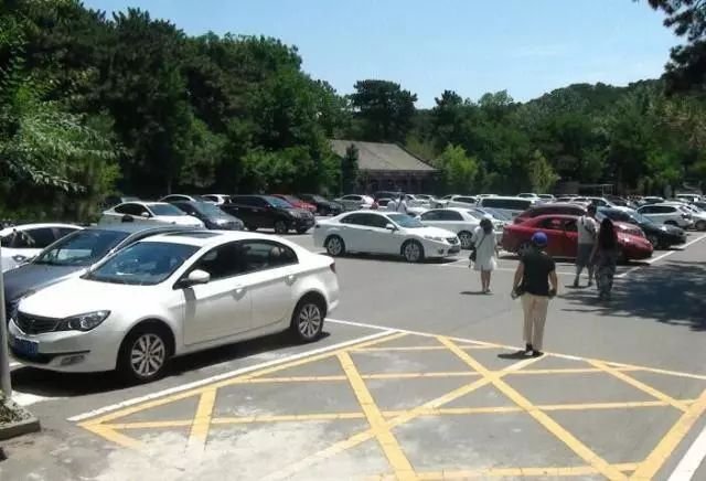 交通事故对方打人后逃逸怎么处理,交通事故私了后报警对方算逃逸吗