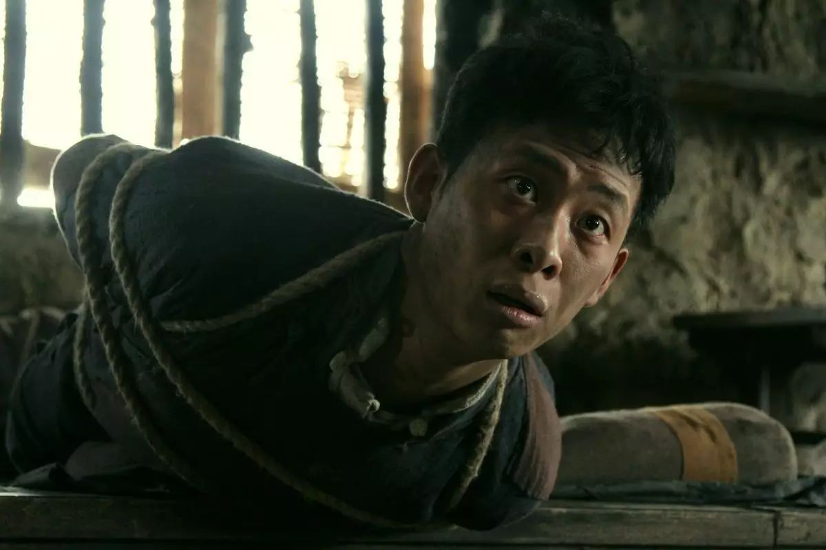 从一个跑龙套到大明星的电影,红海行动为什么挑中张译过人之处