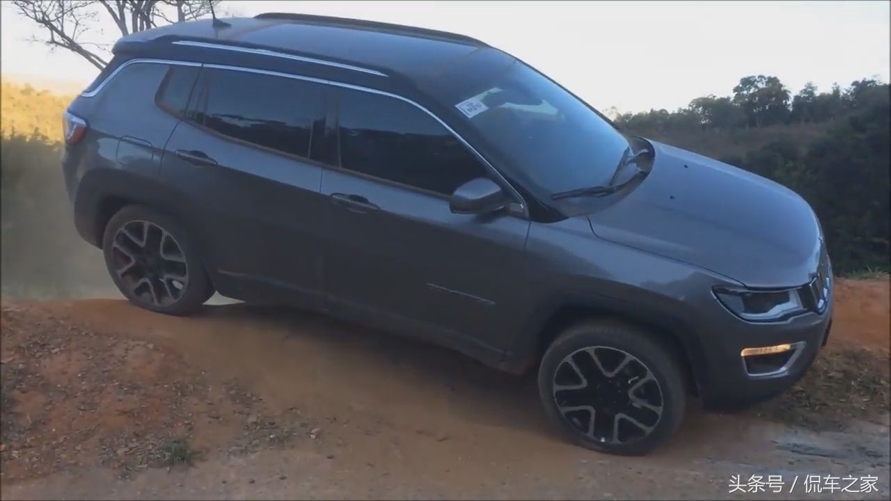 新款jeep指南者1.4t二手,2015款吉普指南者2.0进口二手行情