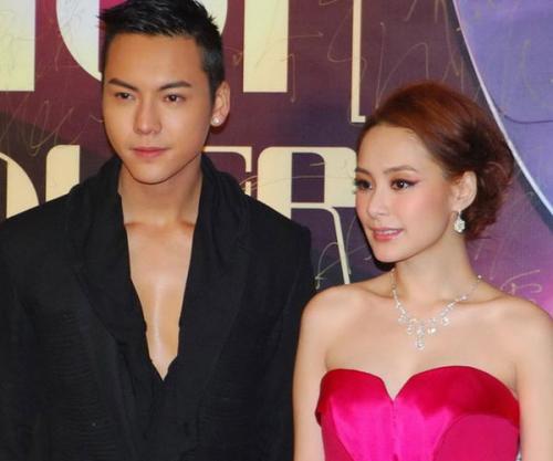 阿娇凌晨发裸背照，网友：我的内心毫无波动，甚至有点恶心