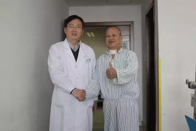 老人腰椎间盘突出需要微创手术吗,老人颈椎突出挺厉害能复位吗