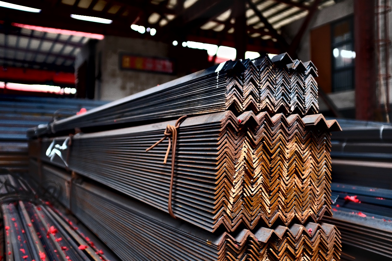 中国现在还从澳大利亚进铁矿石吗,澳大利亚哪里少买1亿吨铁矿石