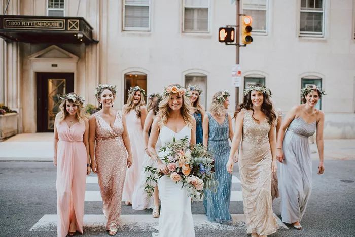 室外拍婚纱照pose的技巧,今年最流行的婚纱照姿势