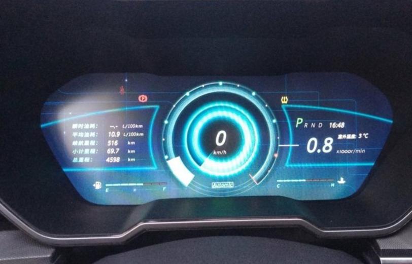 小伙花50买一辆车,小伙花10000万块钱买了一辆二手车