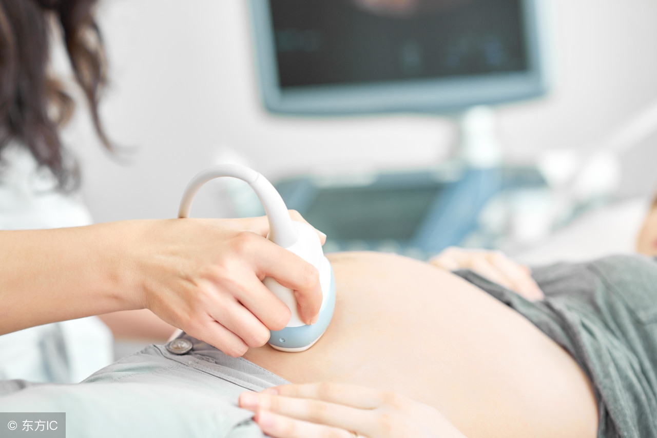 孕早期做b超会胎停吗,孕早期做b超胎儿在左边还是右边