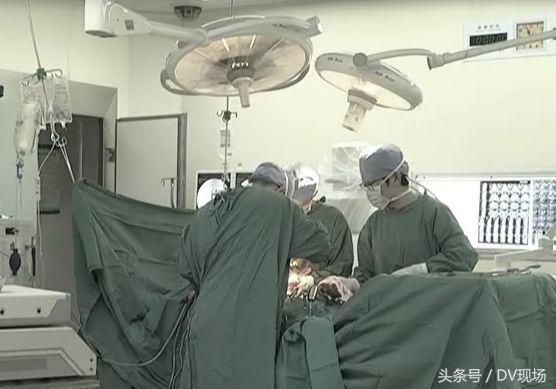 东莞男子肛门塞进直径8厘米玻璃球，紧急就医！