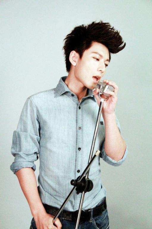 陈翔早期快乐男声,陈翔烟火快乐男声原视频