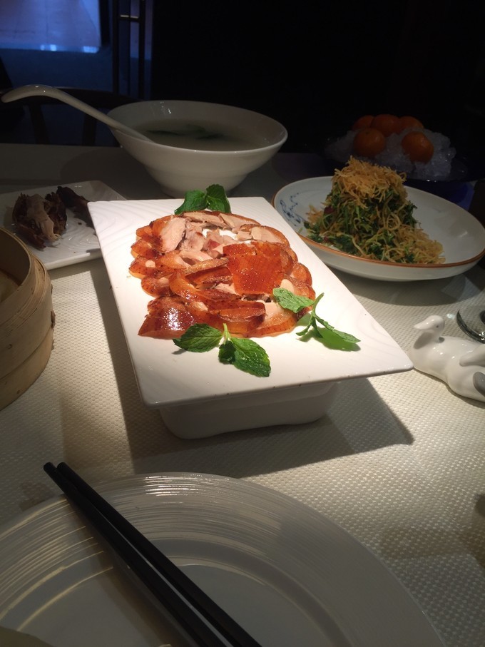 冬天去哪里旅游暖和特色美食,冬季游玩攻略美食推荐