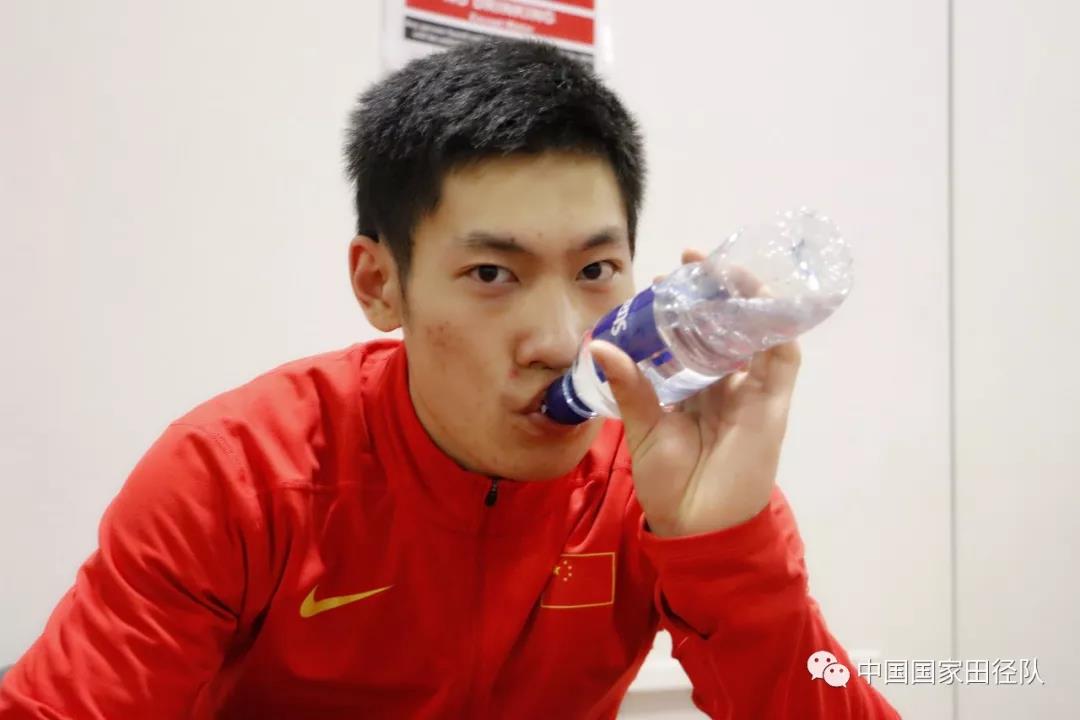 蓄势待发期待明天的比赛,蓄势待发敬请期待