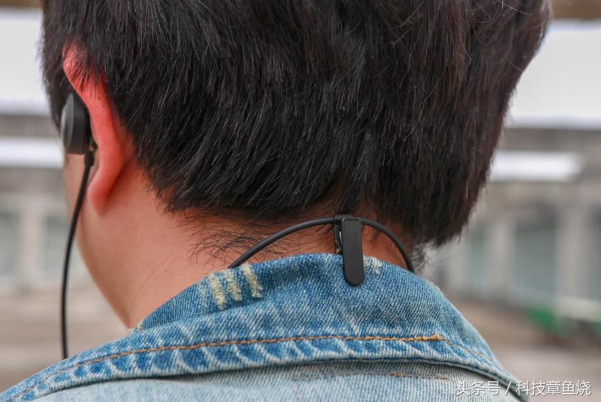 国际大牌的运动耳机做得怎样?我们对比了Bose与JBL的热门产品