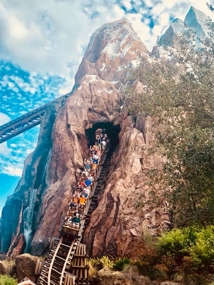 春天没能一起放风筝夏天一起看海,春天去不去旅游