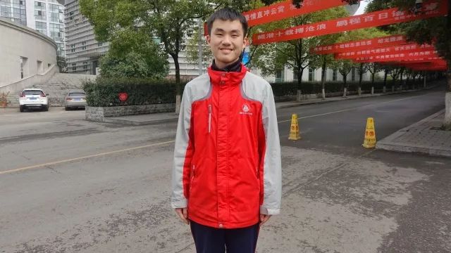 宜昌高中校服大全,宜昌哪个高中校服是红灰秋季校服