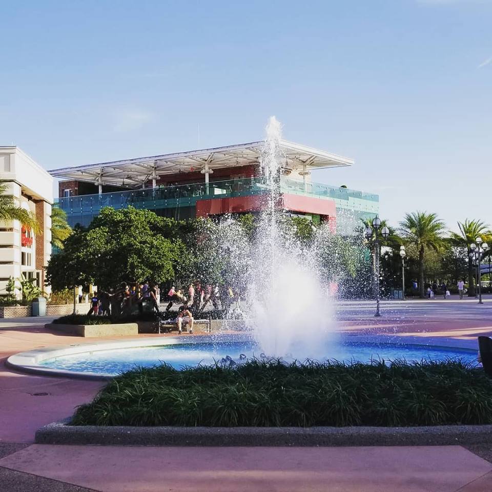 春天没能一起放风筝夏天一起看海,春天去不去旅游