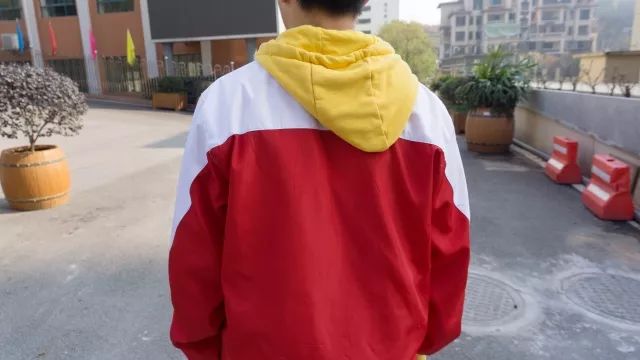 宜昌高中校服大全,宜昌哪个高中校服是红灰秋季校服