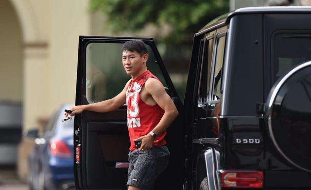 中国足球球员豪车,中国男足10位球员座驾