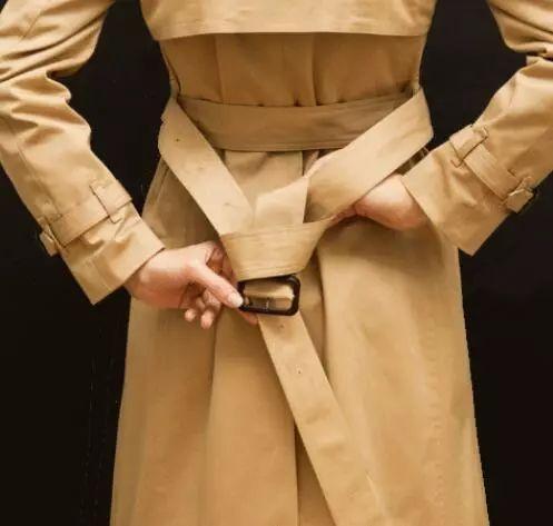 风衣腰带系法大全简单又好看,怎么系风衣外套后面的腰带结