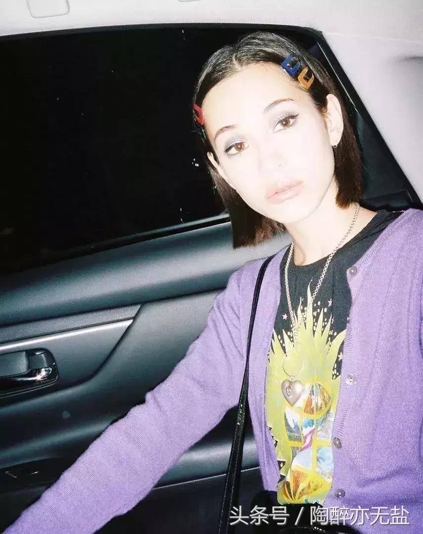 适合减龄少女心的发饰,80年代最流行的女士发饰