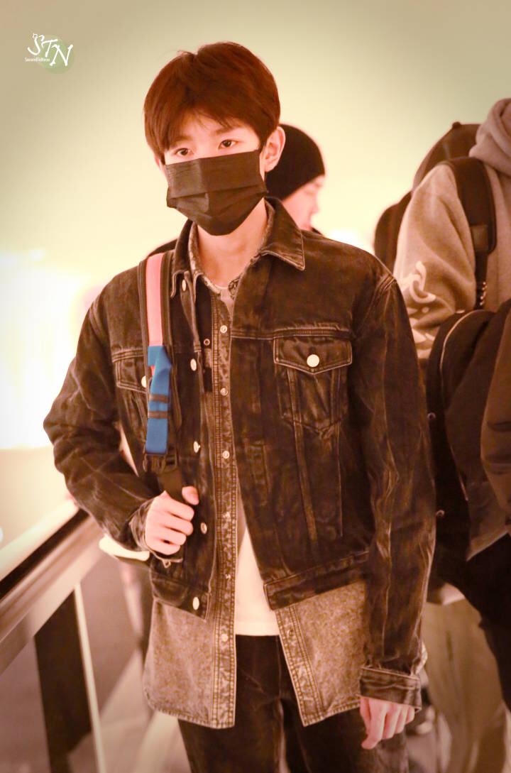 王源王俊凯巴黎时装周,王源参加巴黎时装周了吗