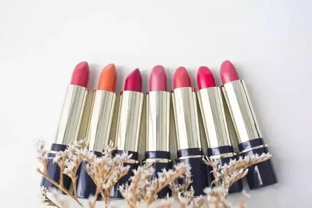 便宜到飞起的开架彩妆！谁跟我先批发一车回来？