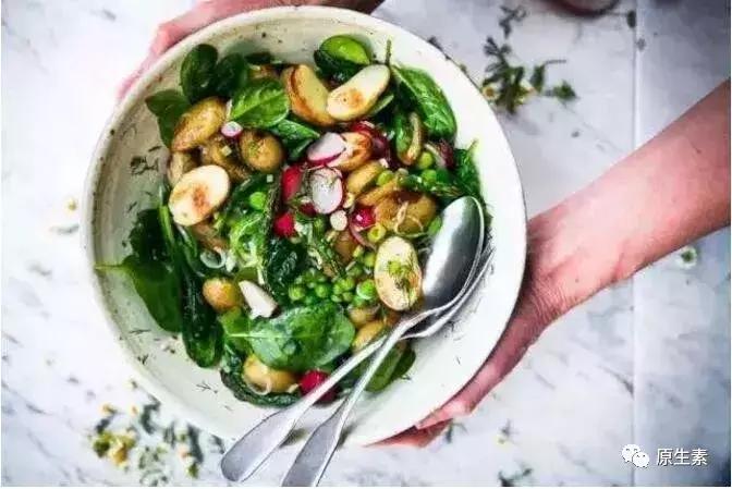 三岁女孩来例假正常吗,2岁女童来例假真实案例