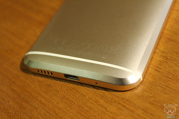 文本直送科技新闻:宏达电旗舰智慧型手机「HTC10」崭新体验,十分完美!