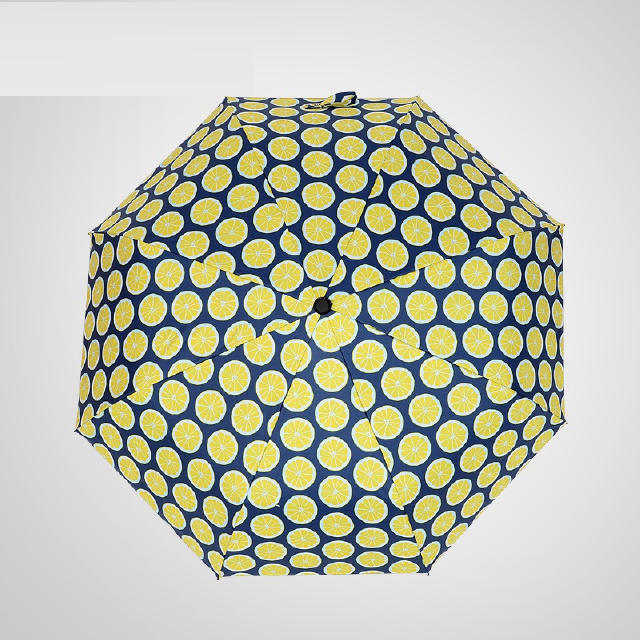 挑好遮阳伞,和小麦色皮肤说拜拜