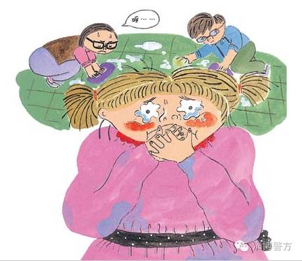 小花姐姐讲故事--在科学实验室要小心操作