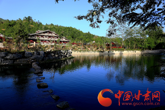 来一场说走就走的旅行第一站陇南,身未动心已远演唱