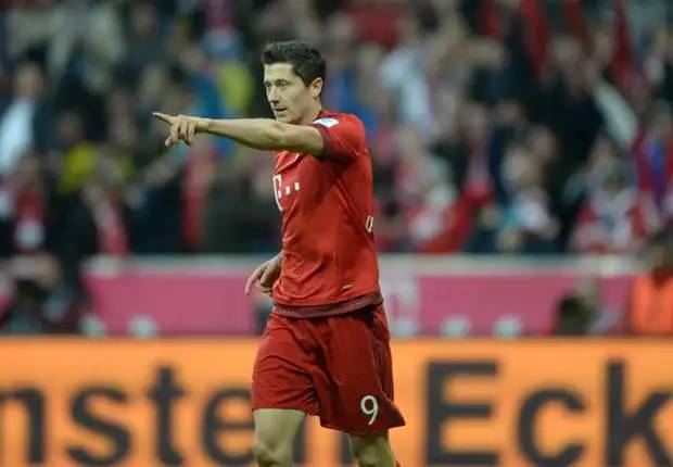 前锋应该怎么站位和跑位,前锋跑位技巧