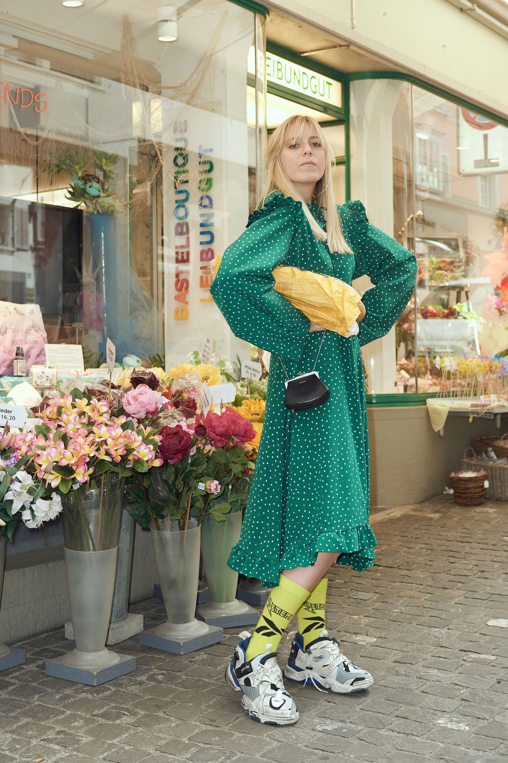 这个潮牌请来素人走秀，效果很赞，最老超模也来助阵