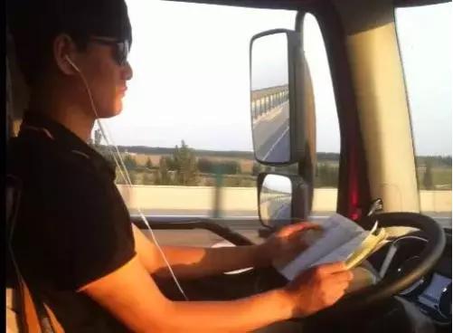 墨镜值得必备吗,墨镜出行必备