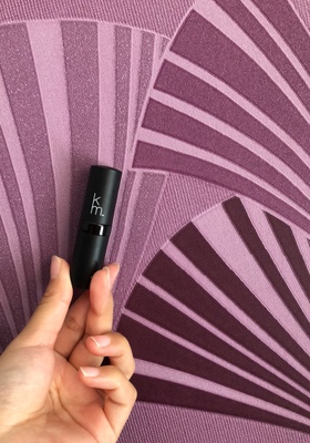 宝妈们别看微商了，这个大牌口红不贵还是孕妇专用！