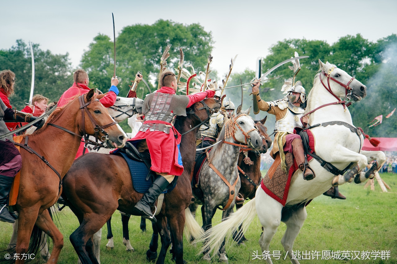 英语语法中by前为什么用被动语态,英语语法介词by的用法