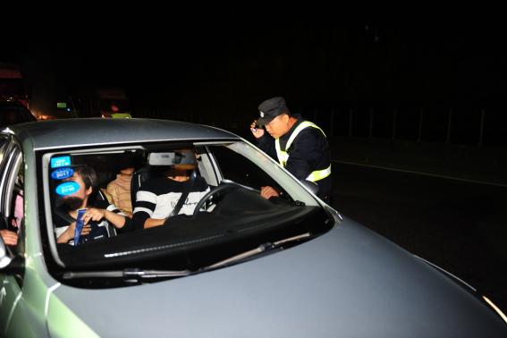 做一名缉毒警察,缉毒警察上班的第一天