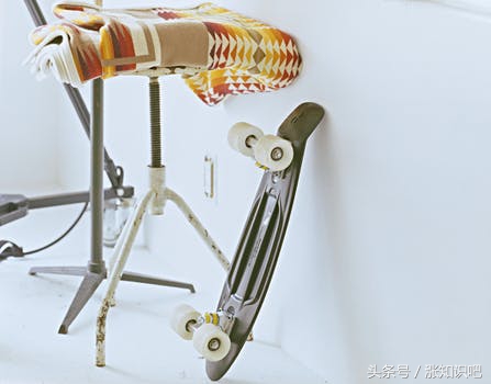 去除家具油漆刺鼻的胶味,家具的油漆味和胶水味