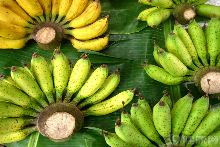 香蕉长斑点为什么不能吃,香蕉为什么会长斑呢还能吃吗