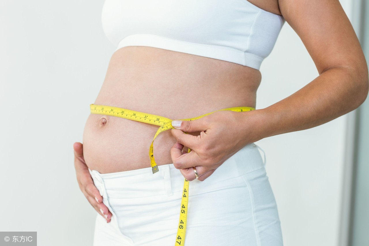 仰卧起坐和俯卧撑可以减肥吗,深蹲仰卧起坐俯卧撑能减肥么