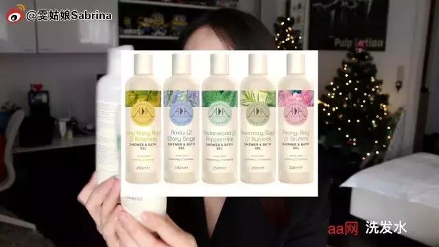 一月爱用：一本好书+一瓶香水+好吃的酸辣粉