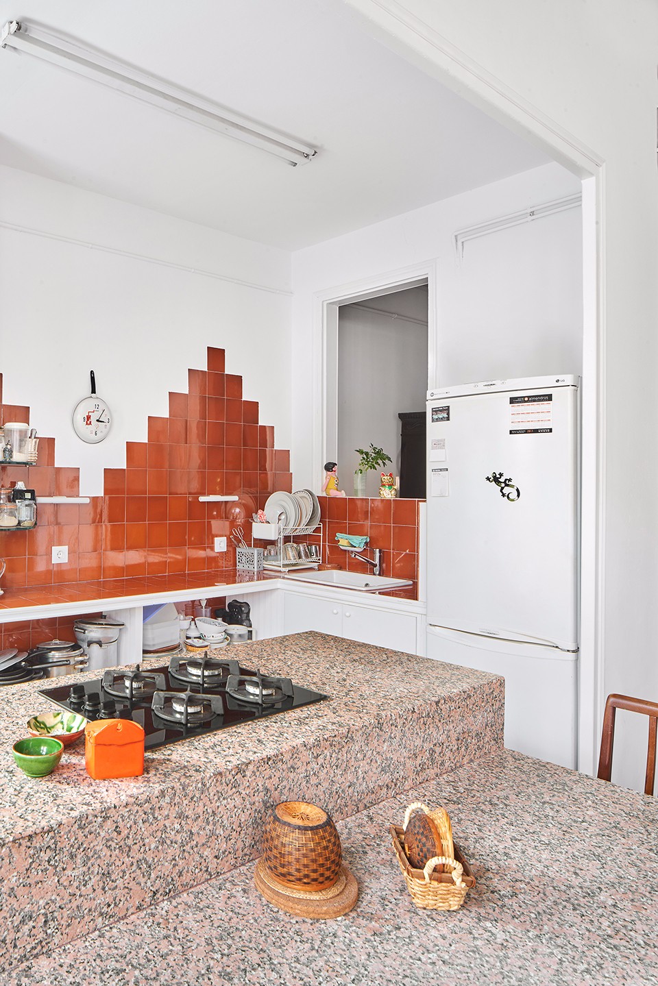 巴塞罗那ATABLE,II住宅:将桌子作为住宅的中心