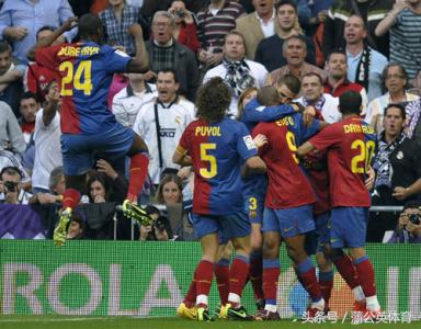 梅西09年(巴萨六冠王)十大战役:欧冠击倒曼联6-2屠皇马