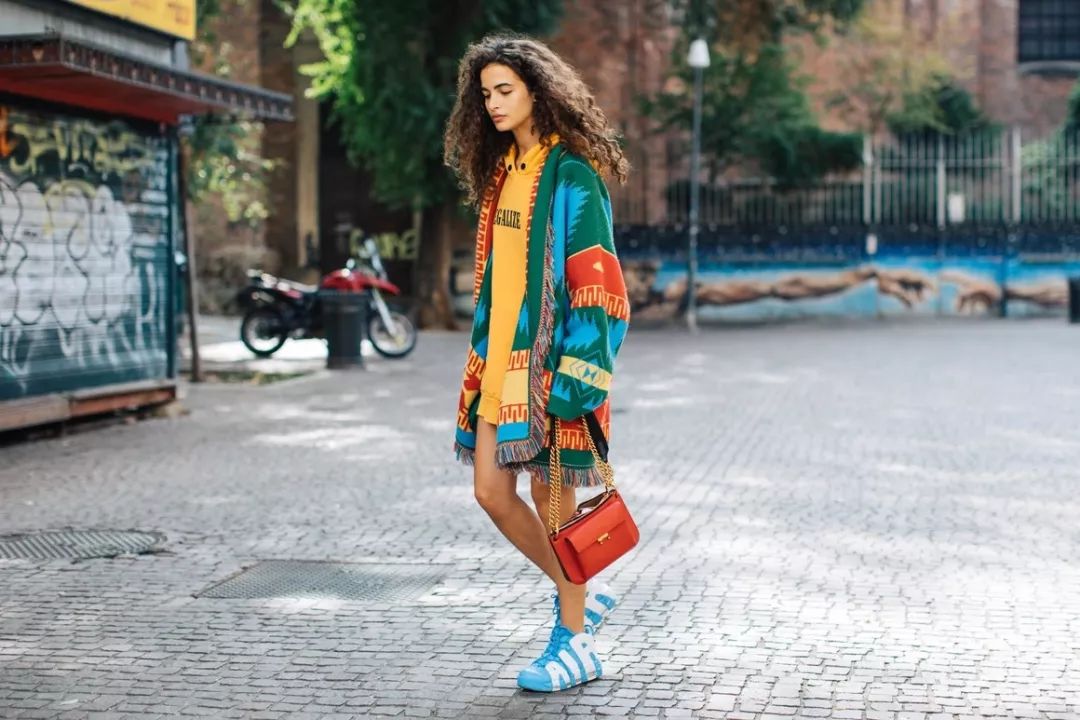 穿腻了的卫衣应该怎么改造,穿腻的连帽卫衣