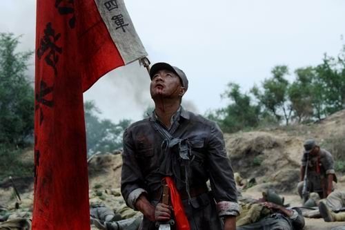 他是新四军孤胆英雄，战死后陈毅怒吼：国民*党**两个团换不来他！