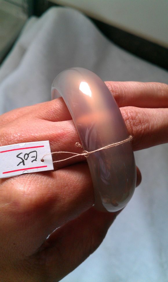 天气太干燥怎么办,玉缺水后会是什么样