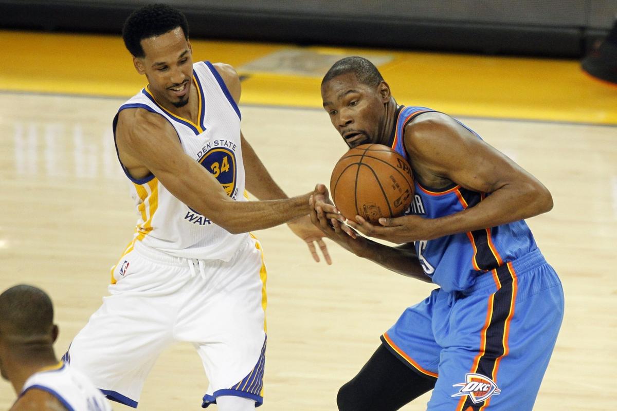 勇士库里破纪录之路,勇士打破40年的沉寂库里第一夺冠