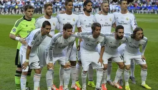 卡西利亚斯生日快乐,卡西利亚斯人生经历