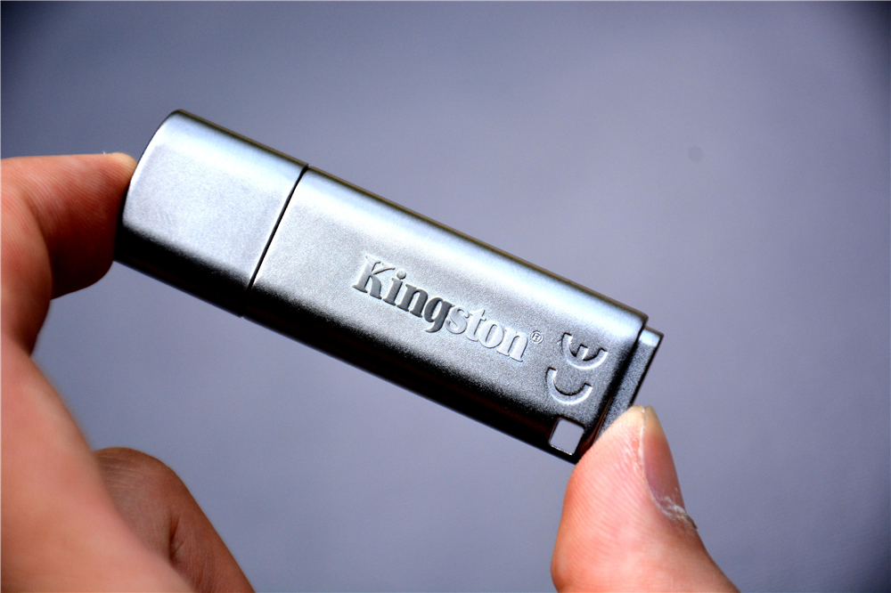 冠希哥用了都说好，金士顿256位AES硬件加密U盘详评