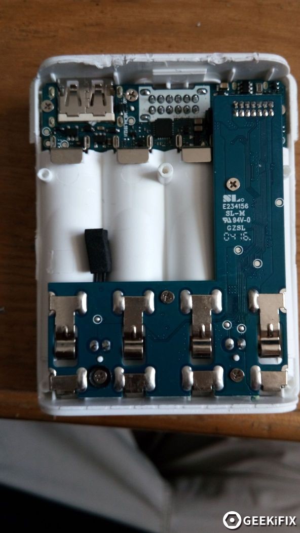 geekifix:紫5双向镍氢电池充电器拆解