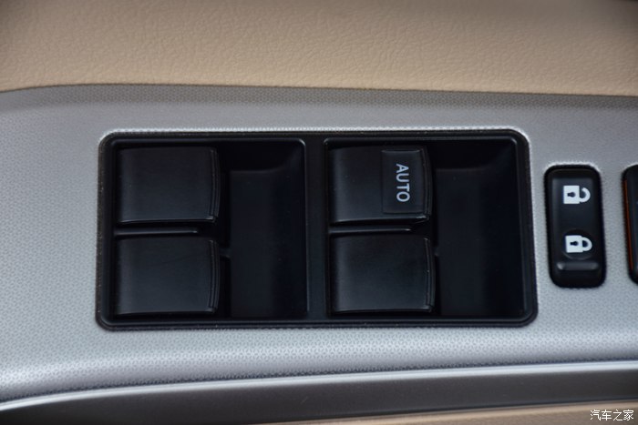 七代凯美瑞4万公里无毛病，日系车里最经典耐用车