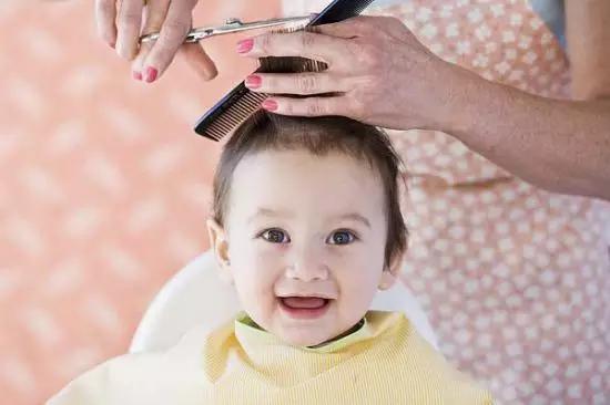 防止小孩剪头发哭闹神器,孩子害怕剪头发哭闹怎么办
